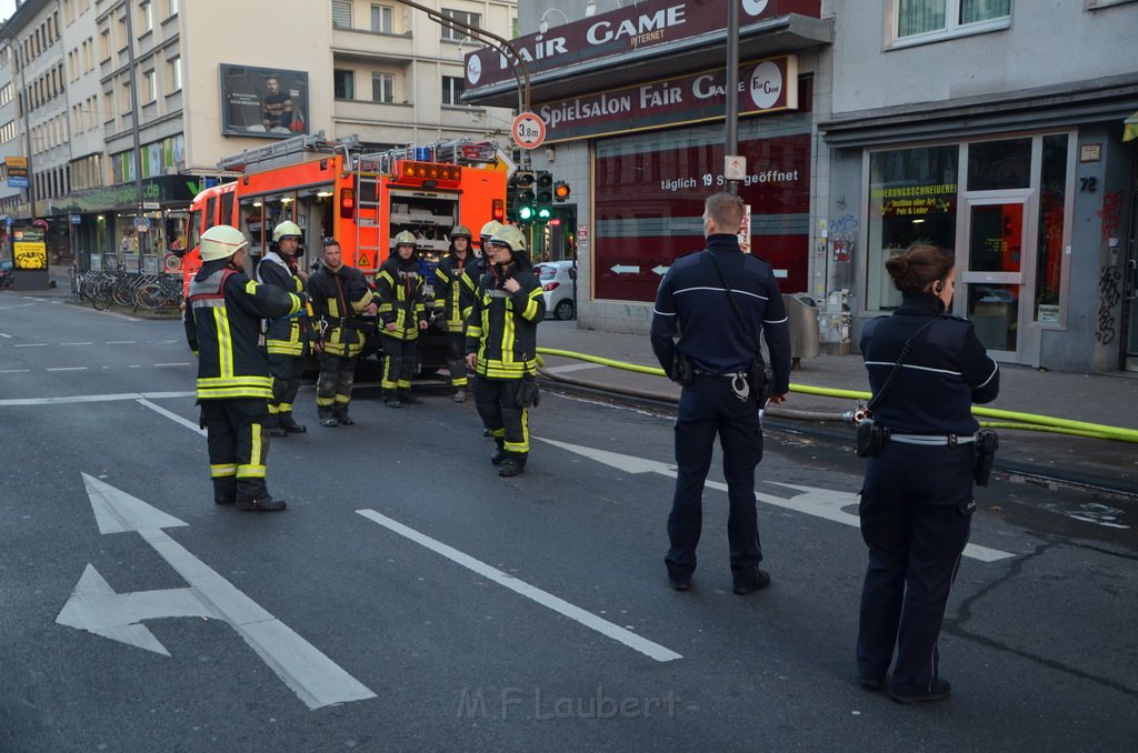 Feuer 2 Koeln Neustadt Sued Aachenerstr P47.JPG - Miklos Laubert